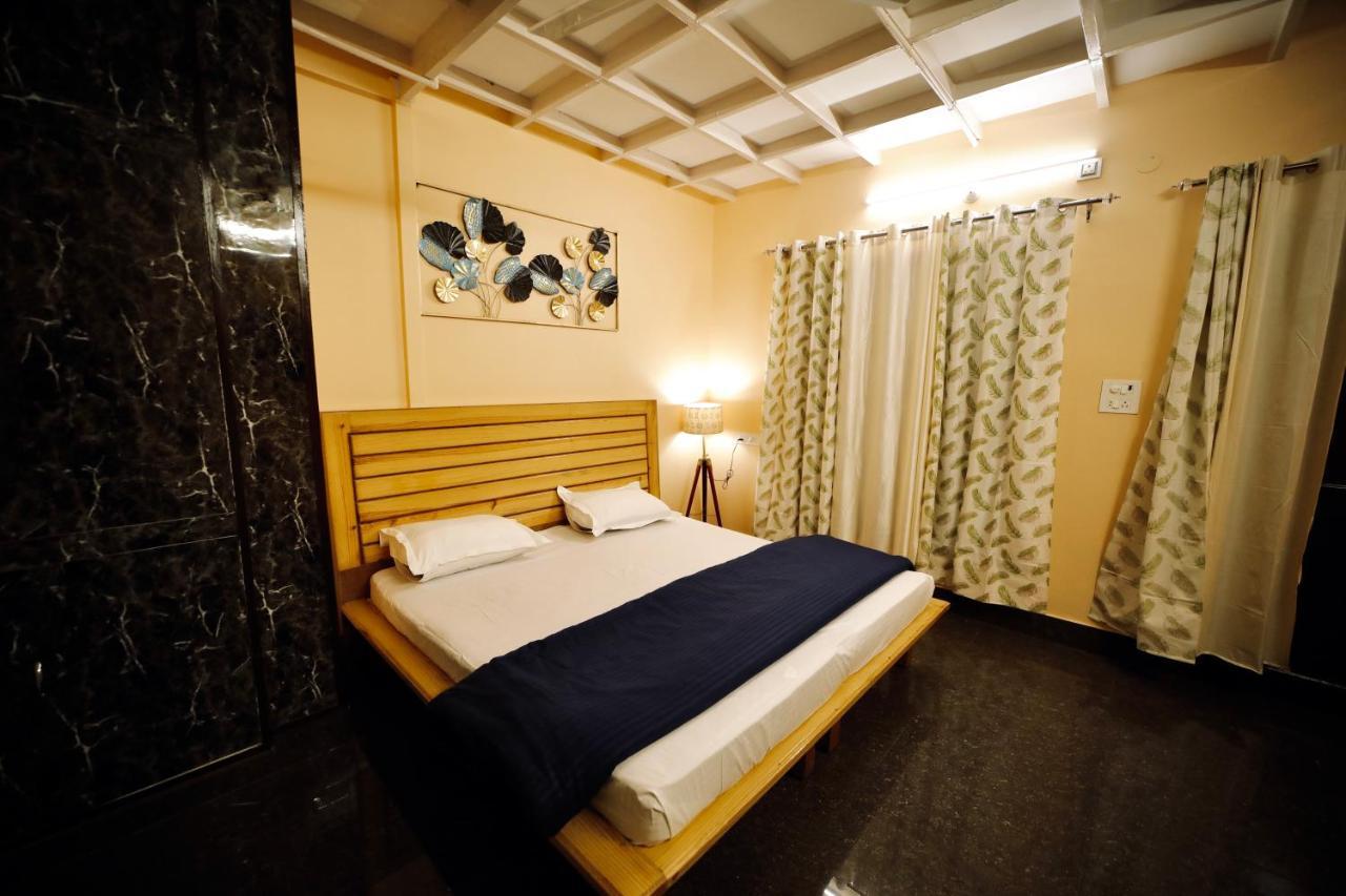 The Location, A Penthouse Hotel Дехрадун Екстериор снимка