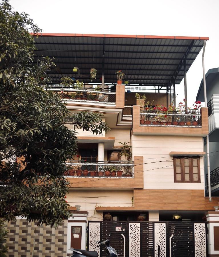 The Location, A Penthouse Hotel Дехрадун Екстериор снимка